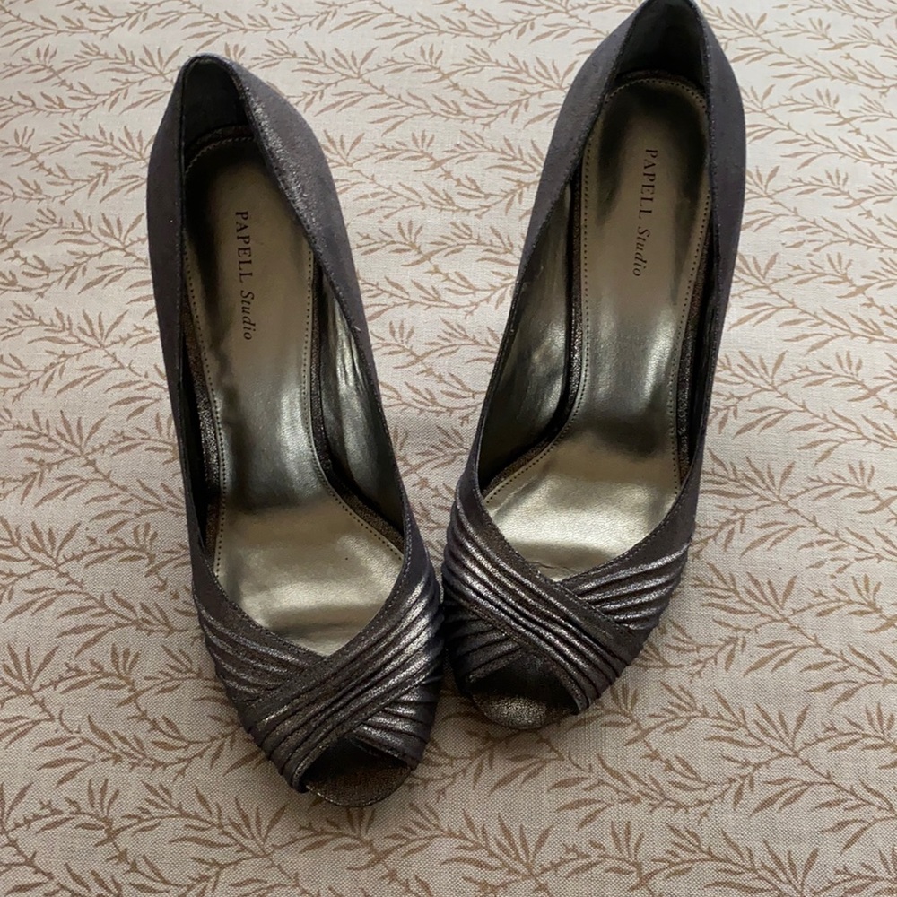 Women’s high heel shoes